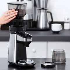Conical Burr Coffee Grinder with Integrated Scale